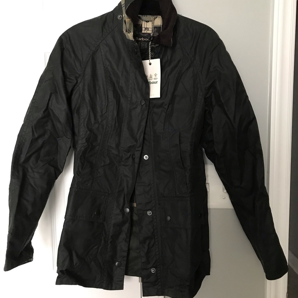 Barbour Women’s Classic Waxed Beadnell Jacket-